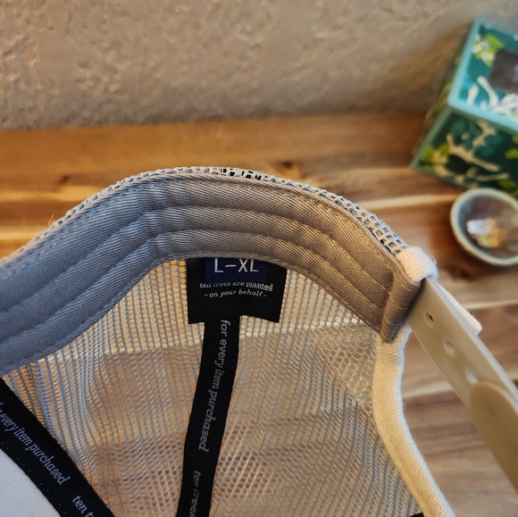 Brand new adjustable l/xl tentree hat - Picture 4 of 4